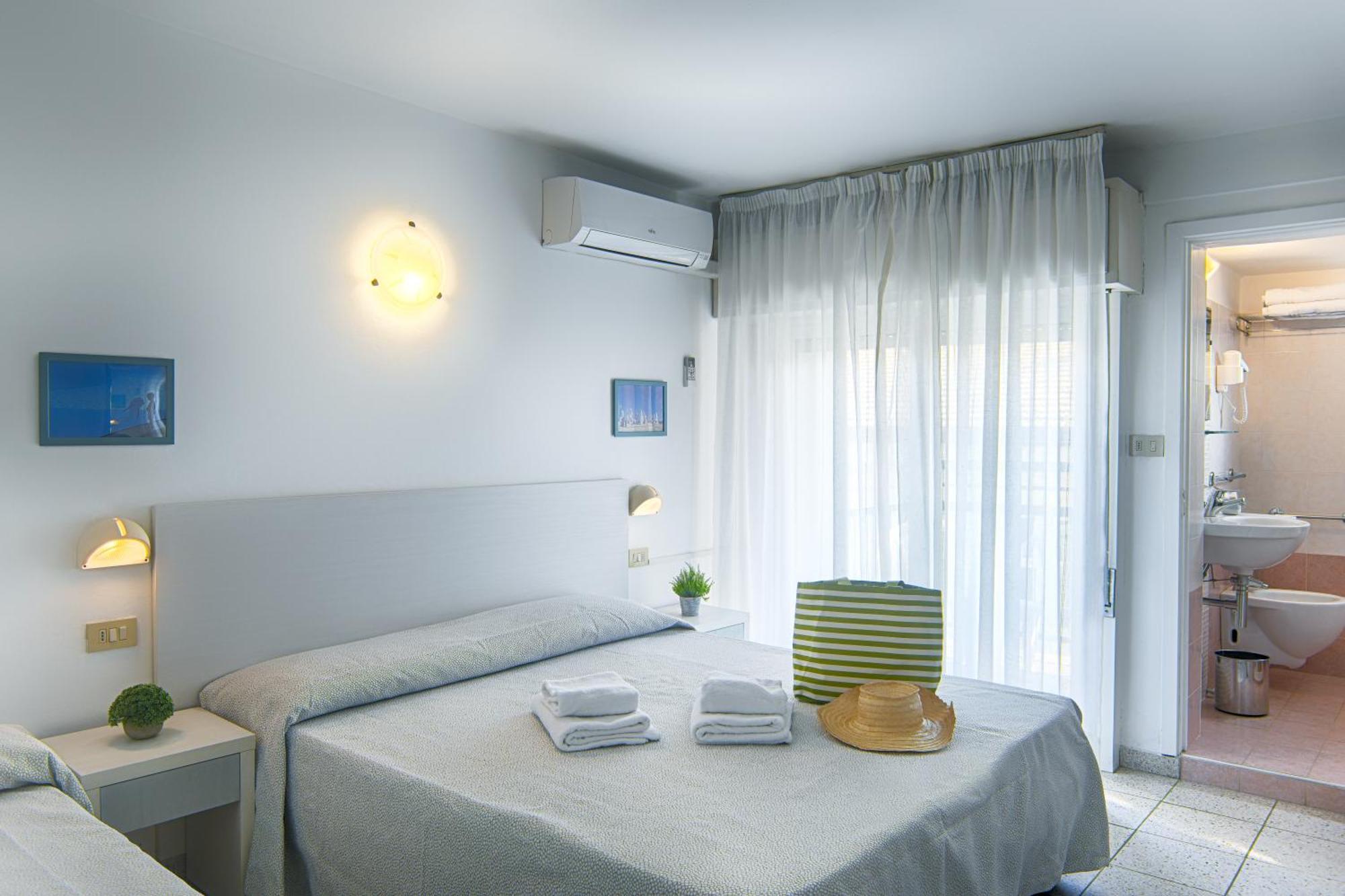 Hotel Le Pleiadi Bellaria-Igea Marina Exteriör bild