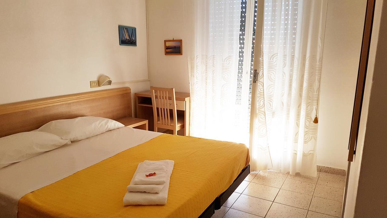 Hotel Le Pleiadi Bellaria-Igea Marina Exteriör bild