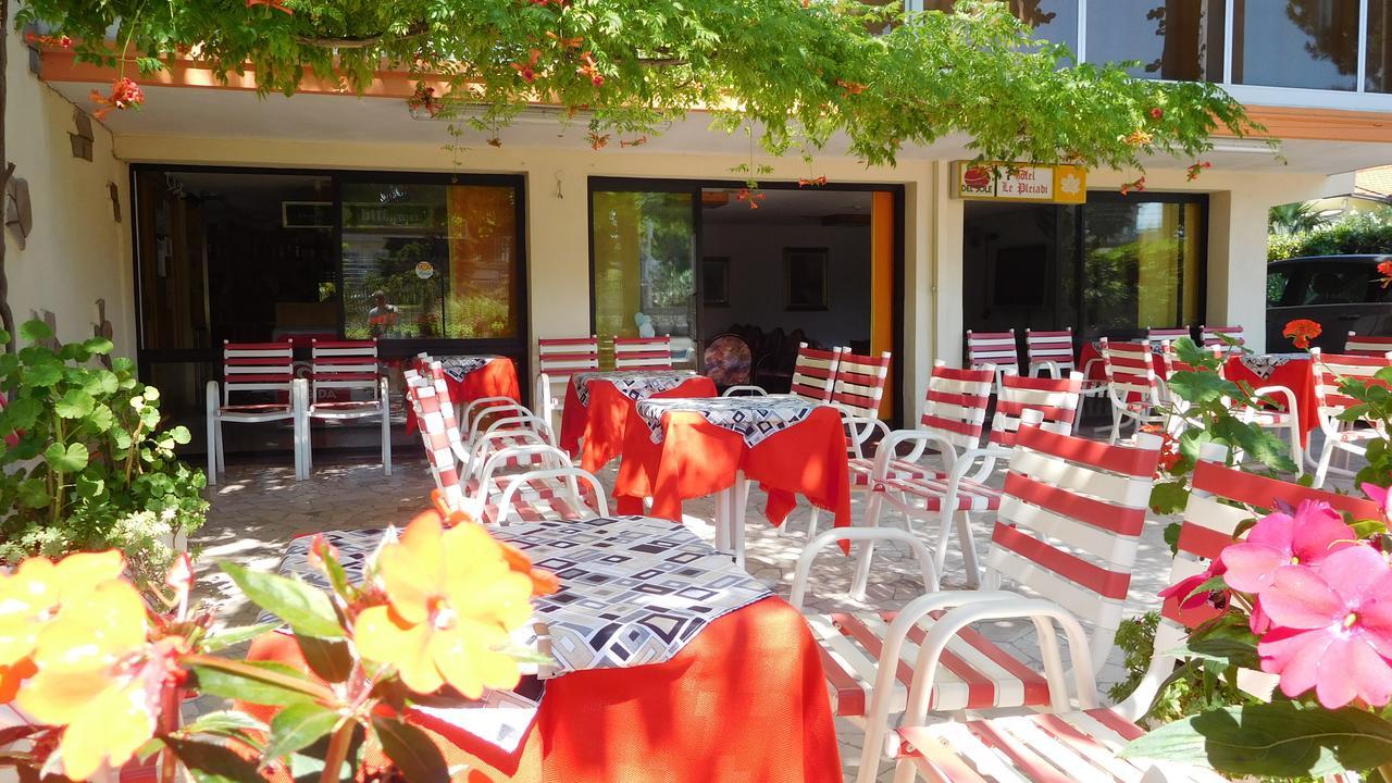 Hotel Le Pleiadi Bellaria-Igea Marina Exteriör bild